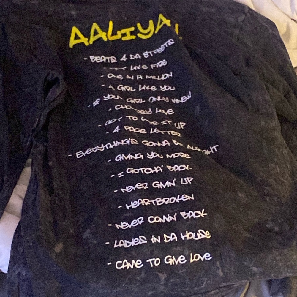 médium Aliyah shirt